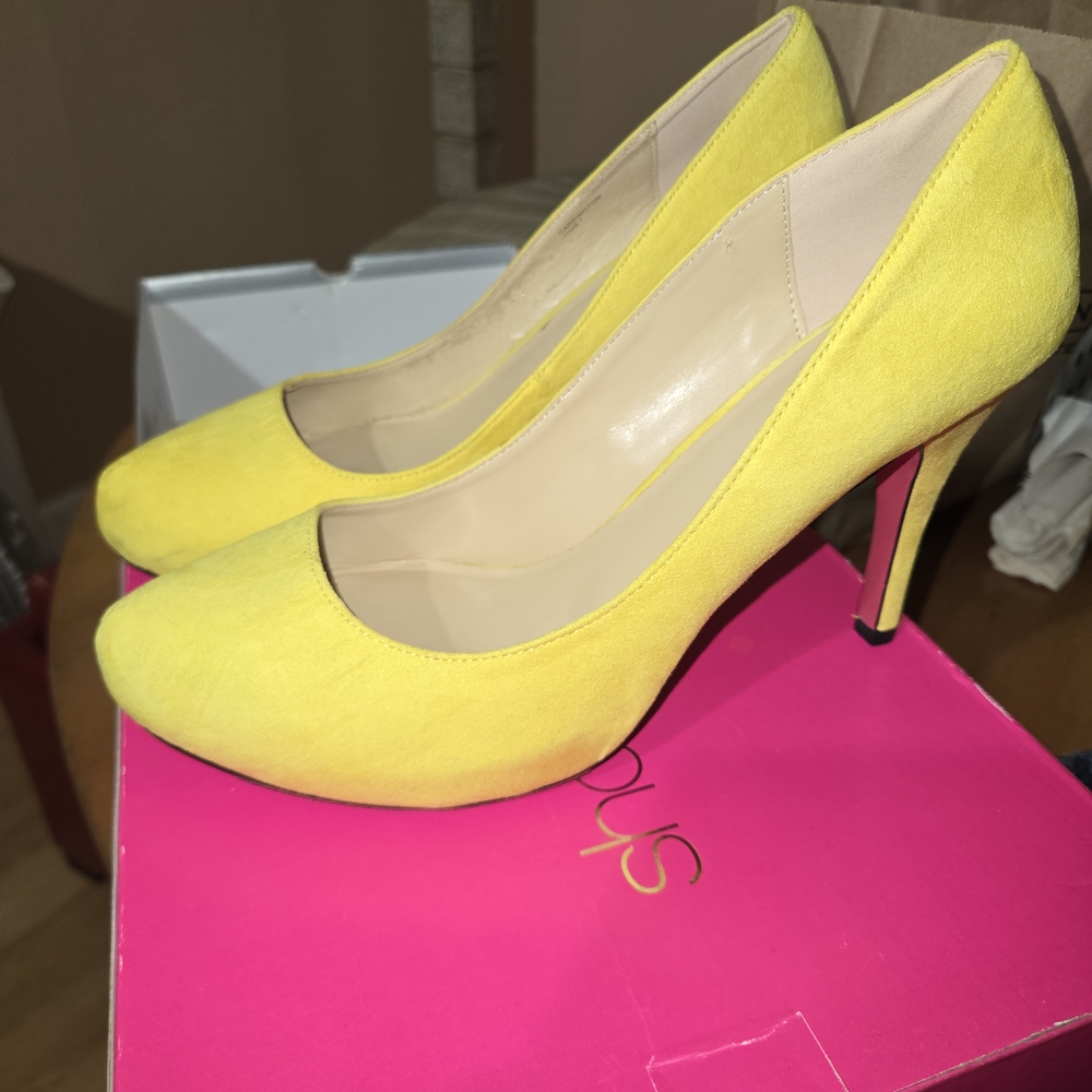 Shoe Dazzle Bright Yellow Heels